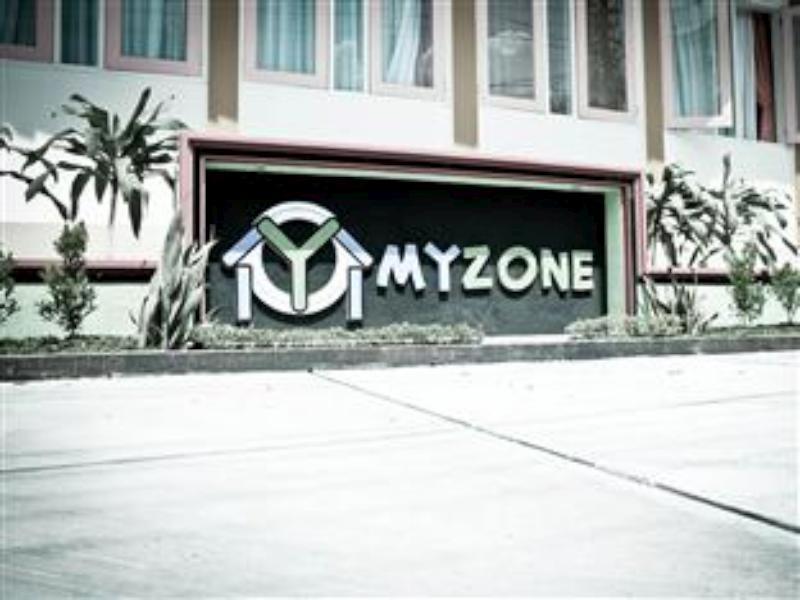 Myzone Homtel Hotel เซอมารัง ภายนอก รูปภาพ